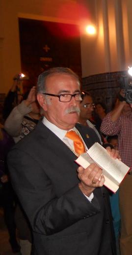 Presentador, Francisco Amorós Comas, (ex-presidente de la Hermandad de Isla Cristina) 